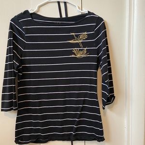 Quarter length sleeve